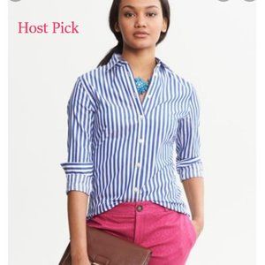 Banana Republic Blue and White Button up Shirt